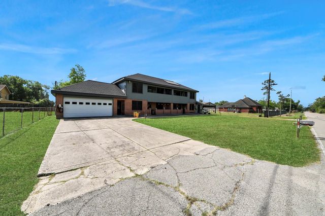 17018 Water Oak Drive B, Channelview, TX 77530