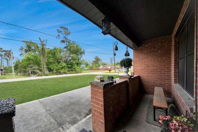 17018 Water Oak Drive B, Channelview, TX 77530