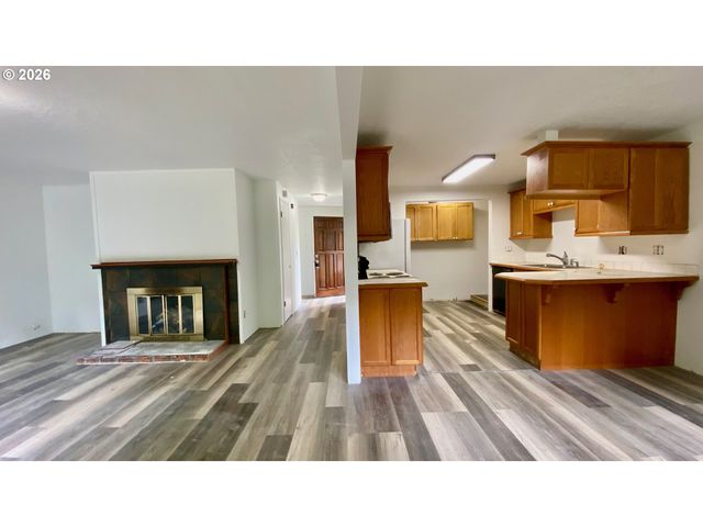 7144 Sw MURRAY Blvd, Beaverton, OR 97008
