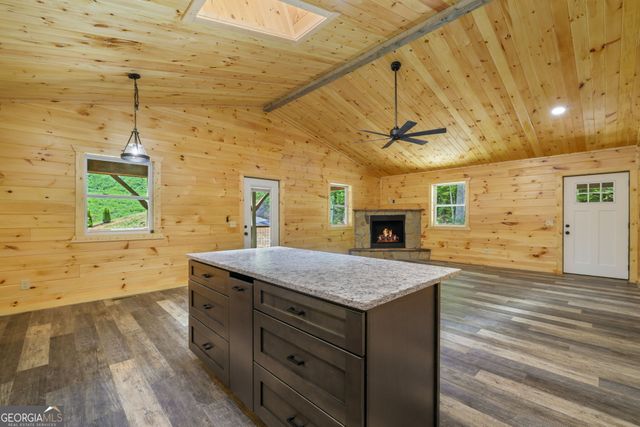 108 Olds Mountain Peak, Rabun Gap, GA 30568