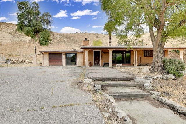 7530 Reche Canyon, Colton, CA 92324