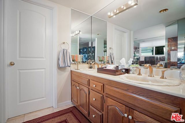 9330 Clifton Way 105, Beverly Hills, CA 90210