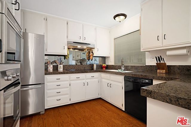 9330 Clifton Way 105, Beverly Hills, CA 90210