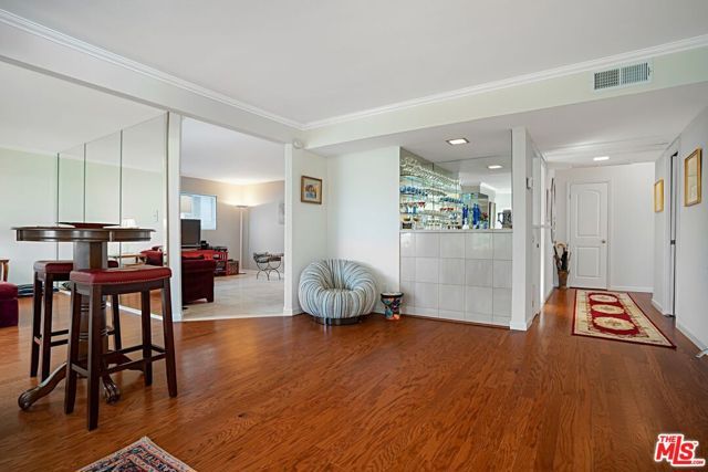 9330 Clifton Way 105, Beverly Hills, CA 90210