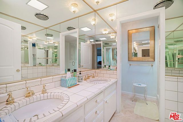 9330 Clifton Way 105, Beverly Hills, CA 90210