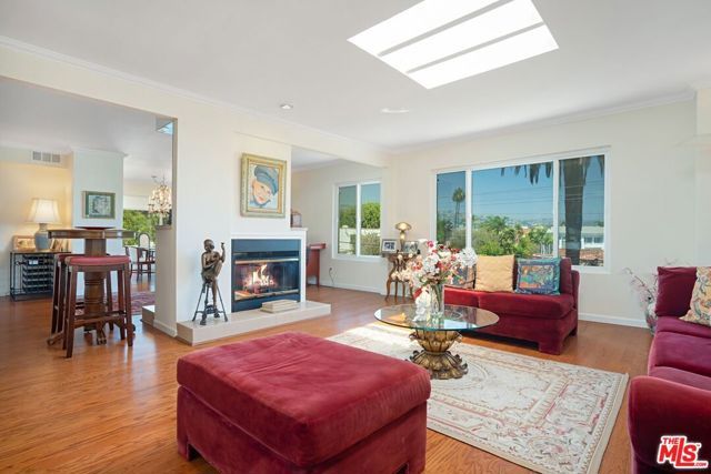 9330 Clifton Way 105, Beverly Hills, CA 90210