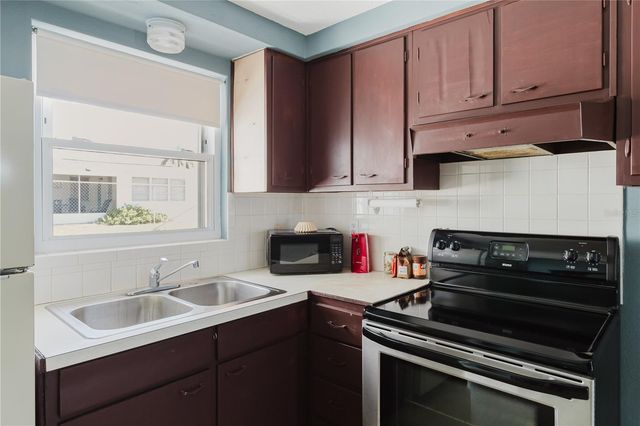 1548 LANDAU STREET, Holiday, FL 34690