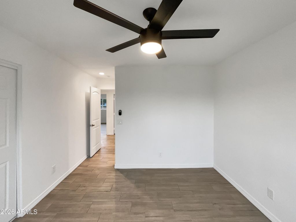 Image 14 of property listing at 1838 W ALTA VISTA Road, Phoenix, AZ 85041