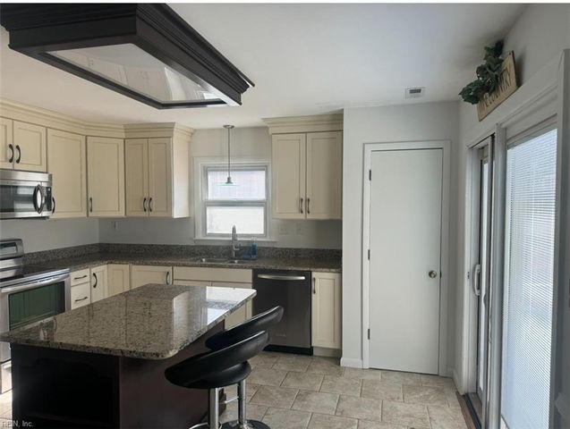 2205 Cutler RDG, Virginia Beach, VA 23454