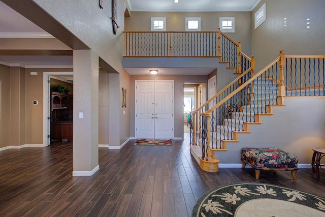 621 Bouma Ln, Ripon, CA 95366