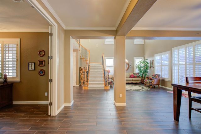 621 Bouma Ln, Ripon, CA 95366