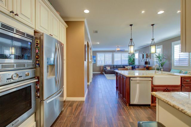 621 Bouma Ln, Ripon, CA 95366