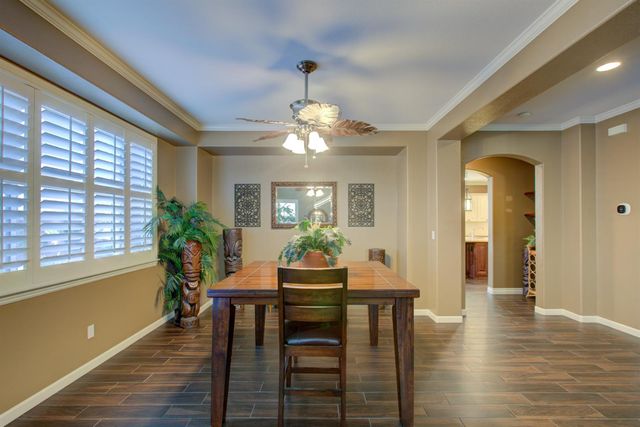 621 Bouma Ln, Ripon, CA 95366