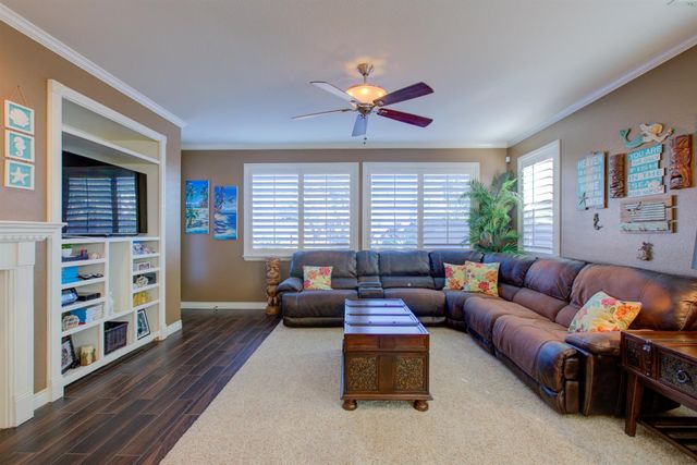 621 Bouma Ln, Ripon, CA 95366