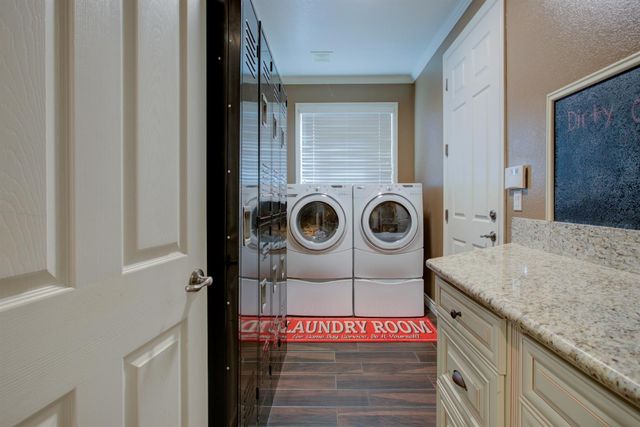 621 Bouma Ln, Ripon, CA 95366