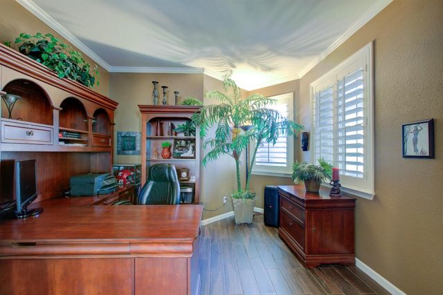 621 Bouma Ln, Ripon, CA 95366