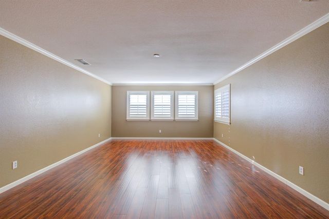 621 Bouma Ln, Ripon, CA 95366