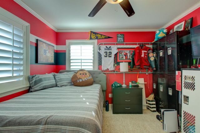 621 Bouma Ln, Ripon, CA 95366