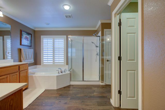 621 Bouma Ln, Ripon, CA 95366