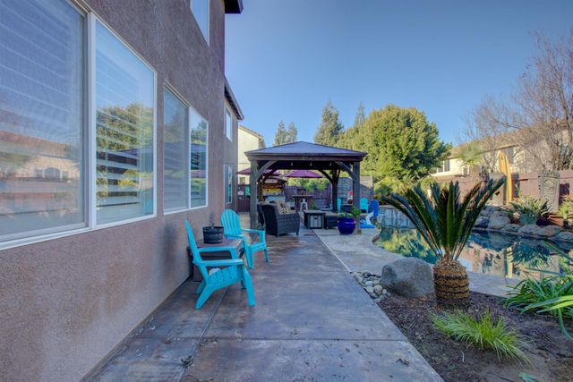 621 Bouma Ln, Ripon, CA 95366