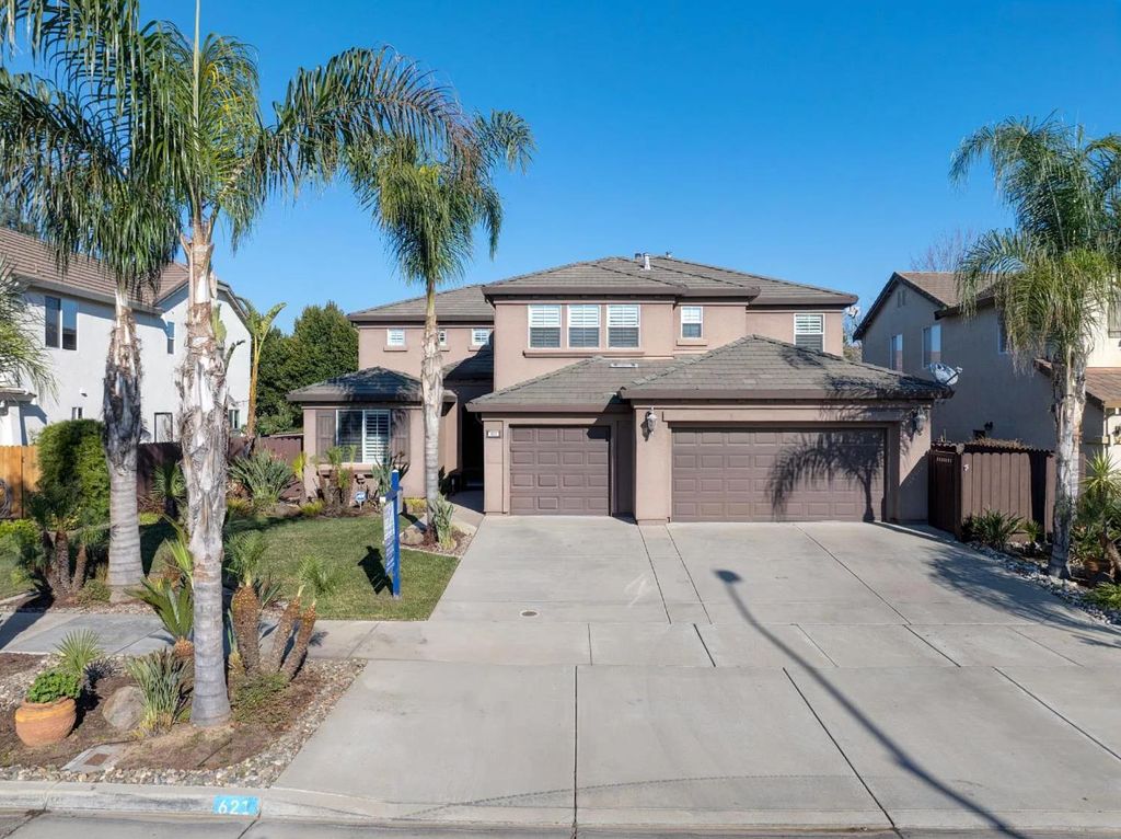 621 Bouma Ln, Ripon, CA 95366