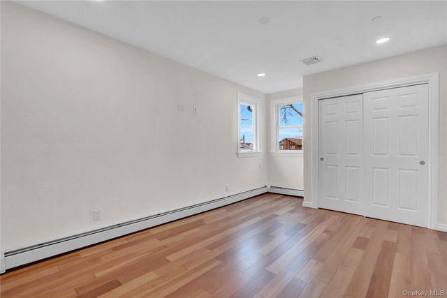 1010 California Place S, Island Park, NY 11558