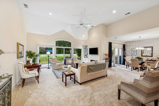 31 Toppin Dr, Hilton Head Island, SC 29926