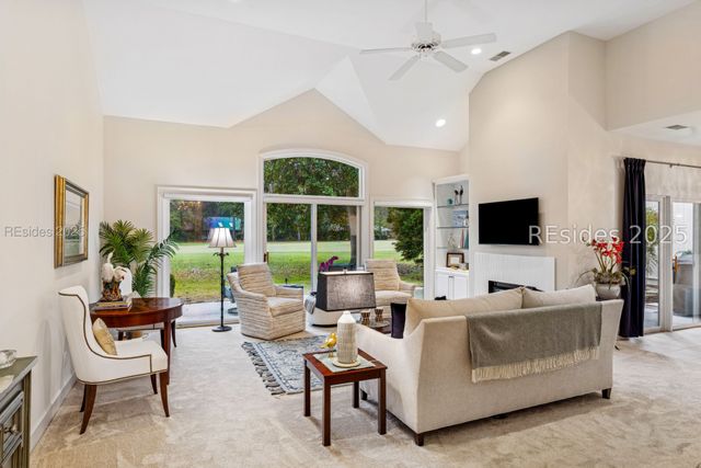 31 Toppin Dr, Hilton Head Island, SC 29926