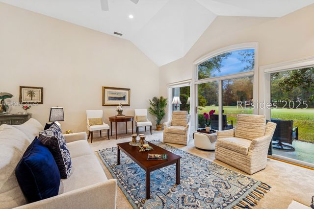 31 Toppin Dr, Hilton Head Island, SC 29926