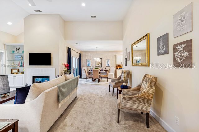 31 Toppin Dr, Hilton Head Island, SC 29926