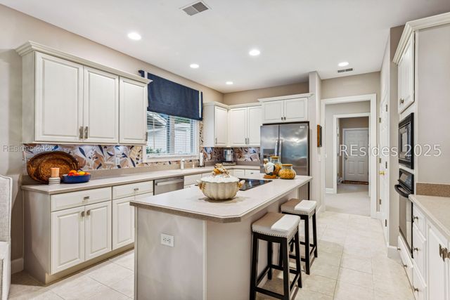 31 Toppin Dr, Hilton Head Island, SC 29926