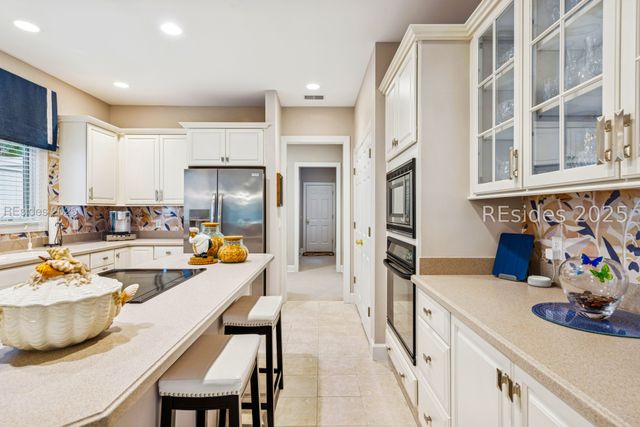 31 Toppin Dr, Hilton Head Island, SC 29926