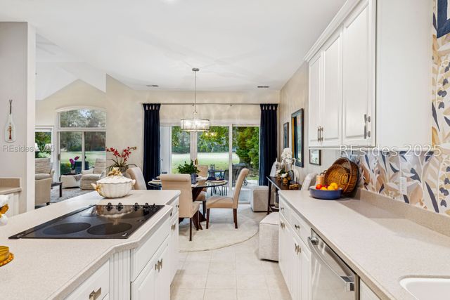 31 Toppin Dr, Hilton Head Island, SC 29926