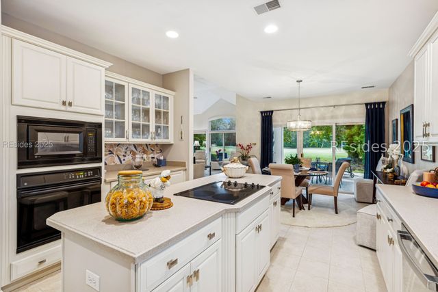 31 Toppin Dr, Hilton Head Island, SC 29926