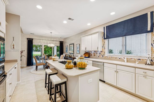 31 Toppin Dr, Hilton Head Island, SC 29926