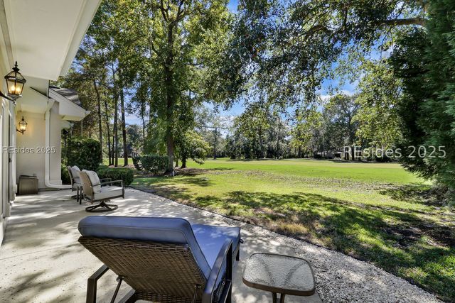 31 Toppin Dr, Hilton Head Island, SC 29926