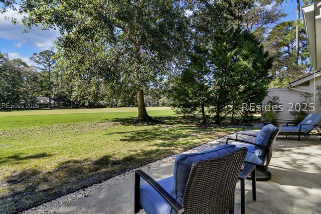 31 Toppin Dr, Hilton Head Island, SC 29926