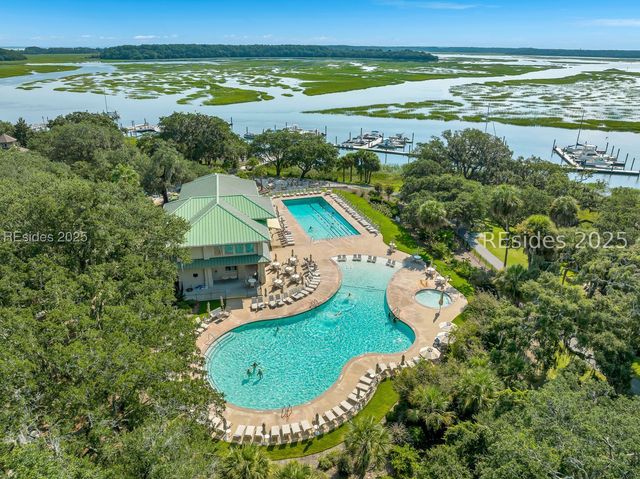 31 Toppin Dr, Hilton Head Island, SC 29926