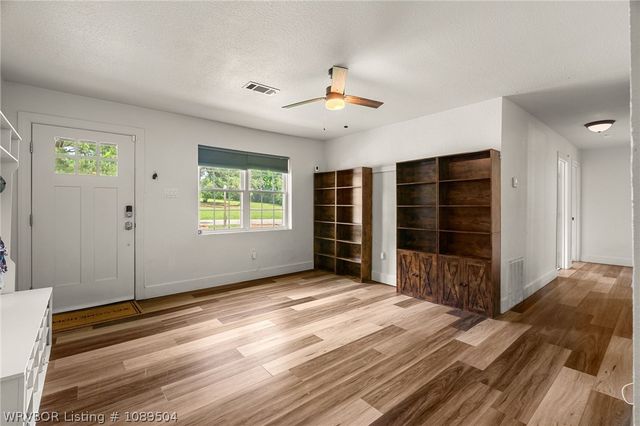 3127 Twin Oaks Road, Van Buren, AR 72956