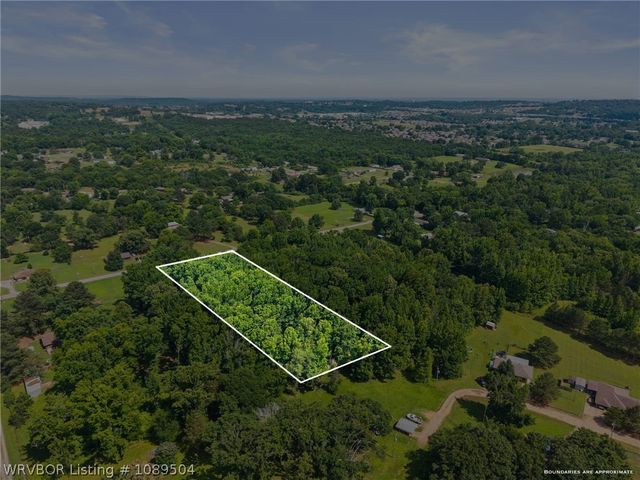 3127 Twin Oaks Road, Van Buren, AR 72956