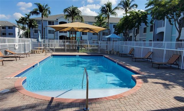 7715 NW 22nd Ave 201, Miami, FL 33147