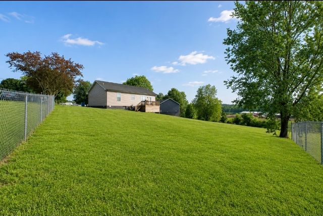 12 Willow Cir, Mcminnville, TN 37110