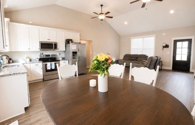 12 Willow Cir, Mcminnville, TN 37110