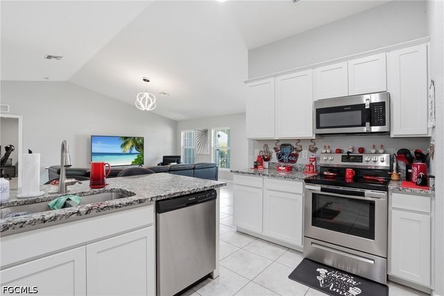 1201 NW 14th PL, Cape Coral, FL 33993