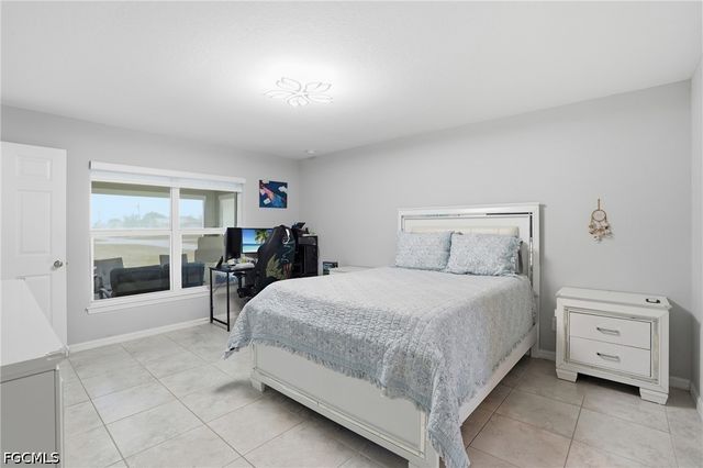 1201 NW 14th PL, Cape Coral, FL 33993