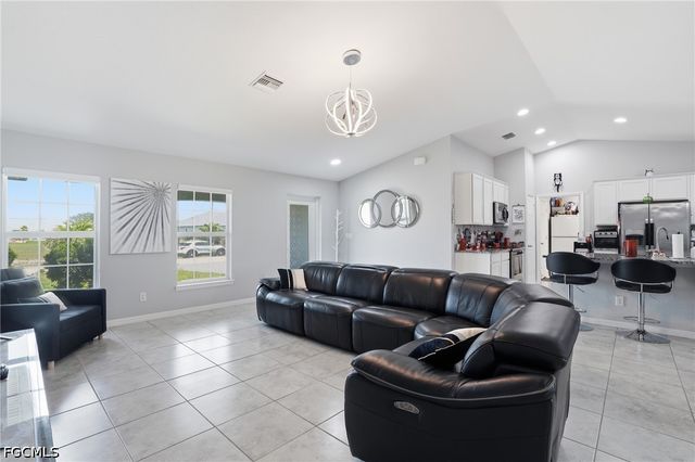 1201 NW 14th PL, Cape Coral, FL 33993