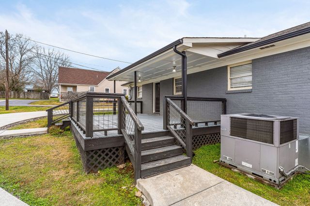 805 N Chancery St, Mcminnville, TN 37110