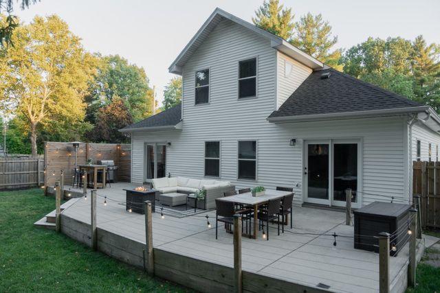 427 Lamoreaux Drive Nw, Alpine Twp, MI 49321