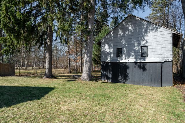 427 Lamoreaux Drive Nw, Alpine Twp, MI 49321