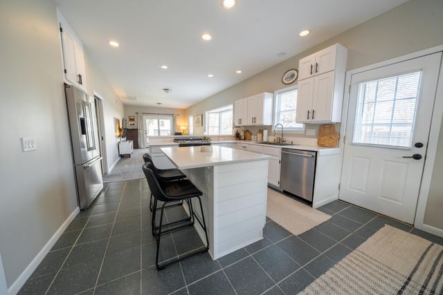 427 Lamoreaux Drive Nw, Alpine Twp, MI 49321